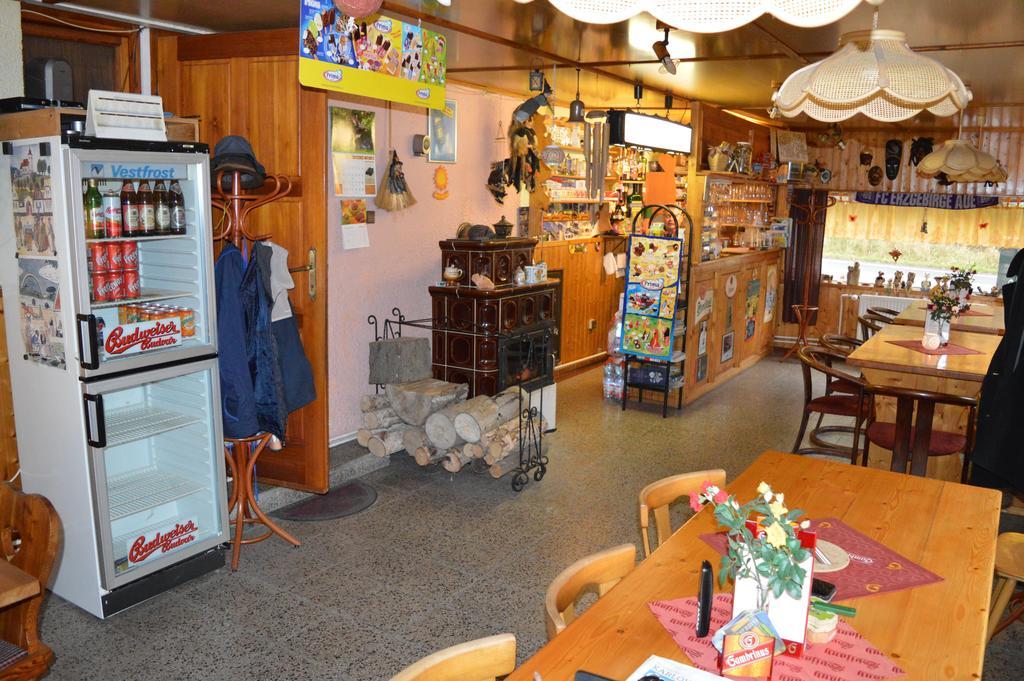 Penzion54 & Restaurace Ostrov  Exteriör bild